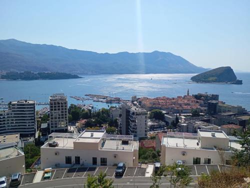 Gospostina Apartment | Walk to the Sea-1 bedroom BUDVA