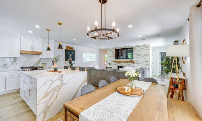 The Village Cabin | Walk to The Village Shops/Eats: Big Bear Lake Home