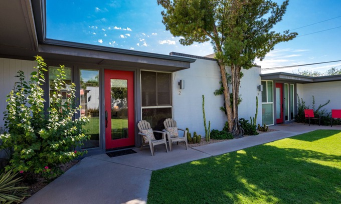 Arcadia Lite Condo | Walk to Trendy Eateries from a Luxury Urban Condo