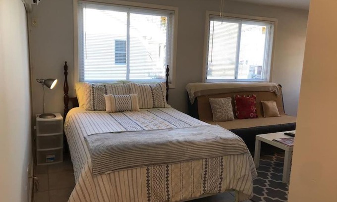 Ashton Heights Apartment | Walk2Metro's,DCGem,Private,Wifi, FreeParking