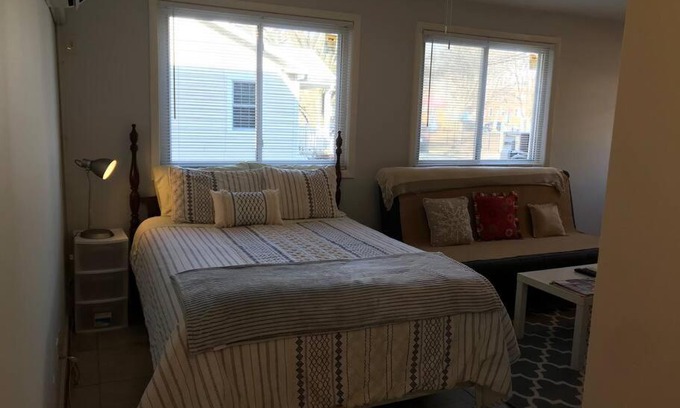 Ashton Heights Apartment | Walk2Metro's,DCGem,Private,Wifi, FreeParking