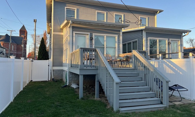Historic Edgefield House | walkable charming historic area with bars/food & <10 minutes from nissan/broaway