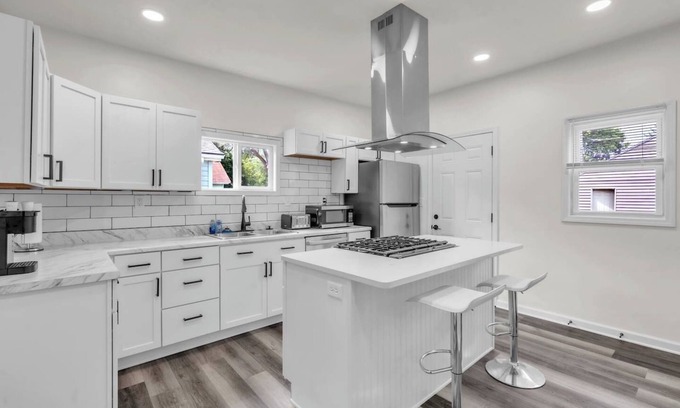 West Central House | Walkable to Downtown Ft Wayne