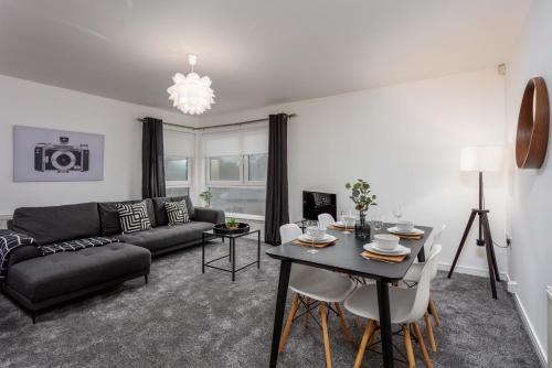 Kilmarnock Apartment | Walker Suite No73 - Donnini Apartments