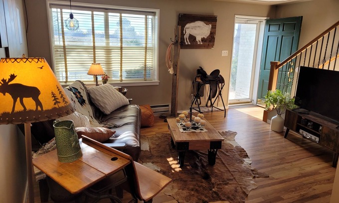 Cheyenne House | Walking distance to Cheyenne frontier days.