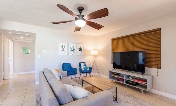 Dunedin House | Walking distance to Downtown, the Pinellas trail and the ocean.