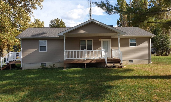 Marceline House | Walking Distance to Mainstreet USA and Disney Museum