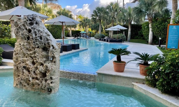 Portillo Apartment | Walking distance to portillo beach, penthouse with jacuzzi