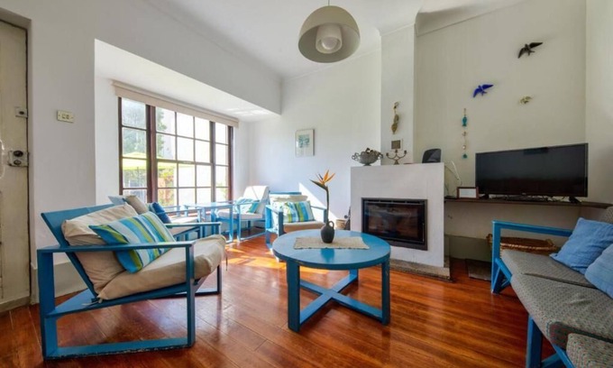Barra House | Walking to the Beach