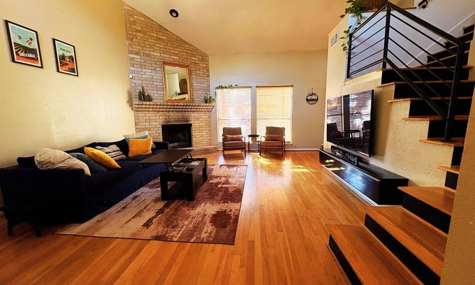 San Antonio House | Walla Walla House - 8 beds, 5 bedrooms, 2.5 Bathrooms, 2 Workspaces, Gameroom