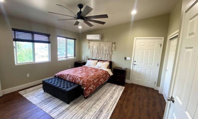 Badger Cottage | Walnut Cottage-Grants Grove Sequoia