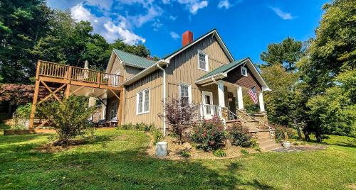 West Jefferson House | Walnut Hill
