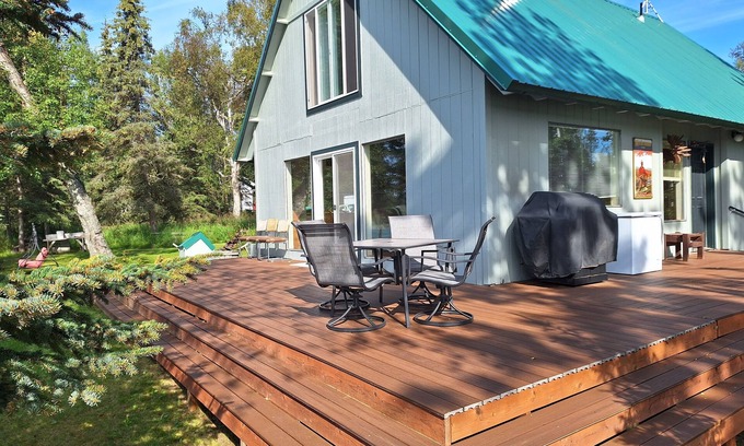 Soldotna House | Walt's Point cabin on the gorgeous Kenai River in Soldotna.Alaska's Playground!
