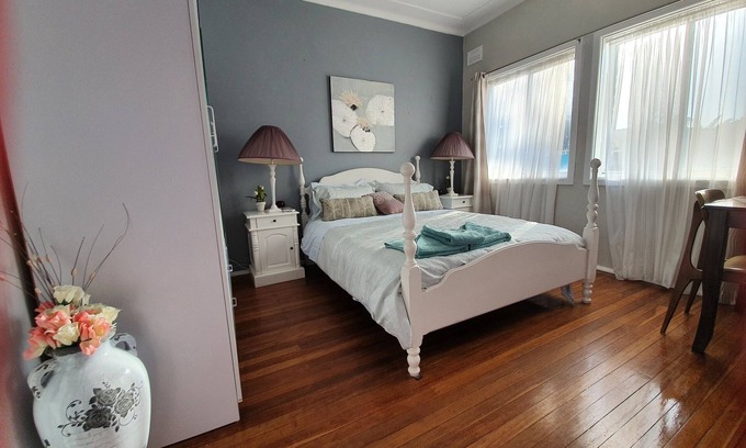 Cronulla Apartment | Wanda Beach and Cronulla Golf Course - 5 min walk - Quiet street