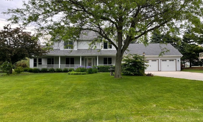 Sheboygan House | Wander Back Inn to Sheboygan