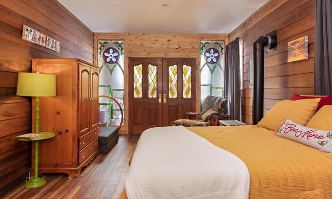 Glenwood Springs House | Wanderer Studio, AN OFF GRID MOUNTAIN Guest Studio With Fantastic Views