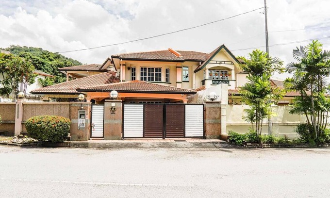 Federal Territory of Kuala Lumpur House | Wangsa Maju Luxury Villa with Private Pool-12pax