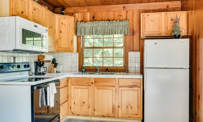 St Croix Falls Cabin | Wannigan Point Cabin #4