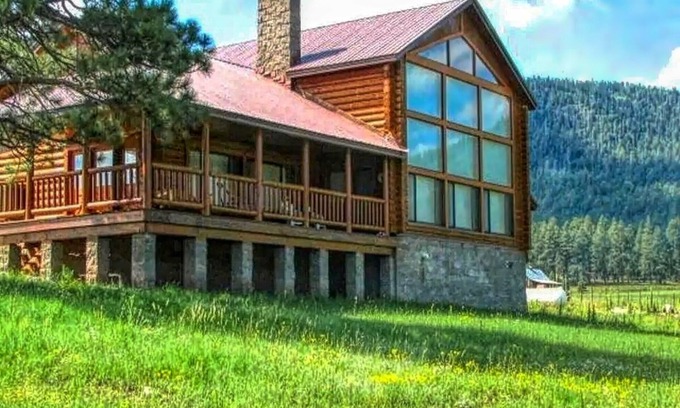 Eagar Cabin | Wapiti Run Retreat - Secluded Log Cabin on 4 Acre Lot w/Mountain & Pond Views