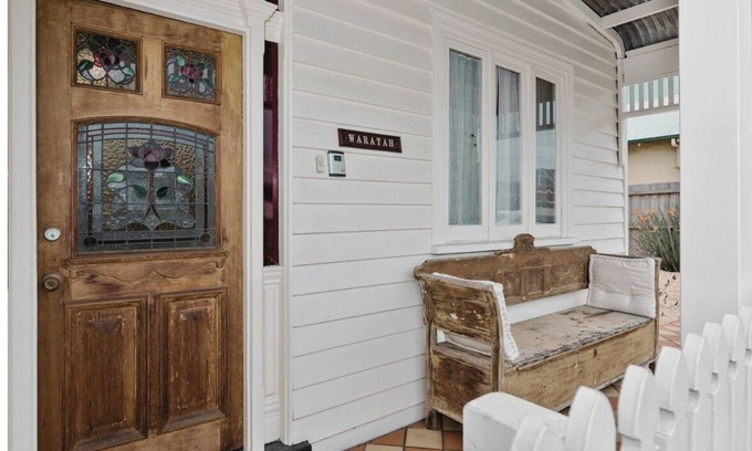 Queenscliff House | Waratah at Queenscliff