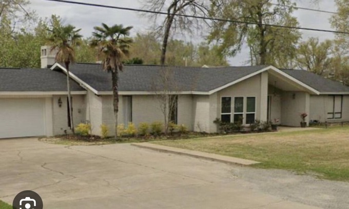 Monroe House | Warhawks Cavern Getaway! Near ULM!