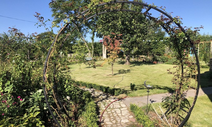 Edmondsley House | Warlands-Farm Guest-House