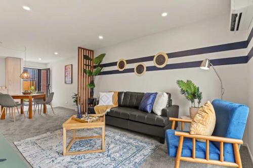 Henderson House | Warm and Bright 2 Bed Townhouse