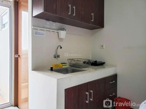 Depok Apartment | Warm and Cozy Studio at Cinere Resort Apartment By Travelio