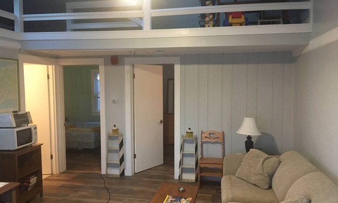 Dennis Port Condo | Warm and inviting 2 bedroom condo just steps from the Beach. Seaside 2 BR Condo