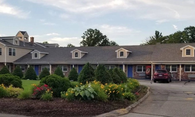 Sturbridge Hotel | Warm and Inviting Sturbridge Accommodation with Complimentary Breakfast