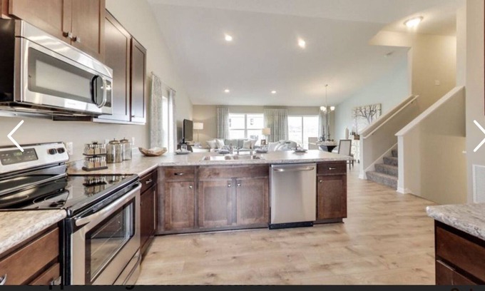 Woodbury House | Warm and Welcoming Single Family Home