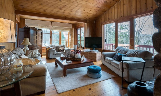 Saint-Sauveur Ski Chalet | Warm Chalet in Saint Sauveur in the Laurentian Park