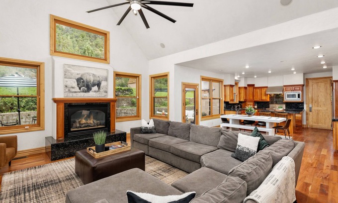 Carbondale Ski Chalet | Warm Chalet in the beautiful Rocky Mountains