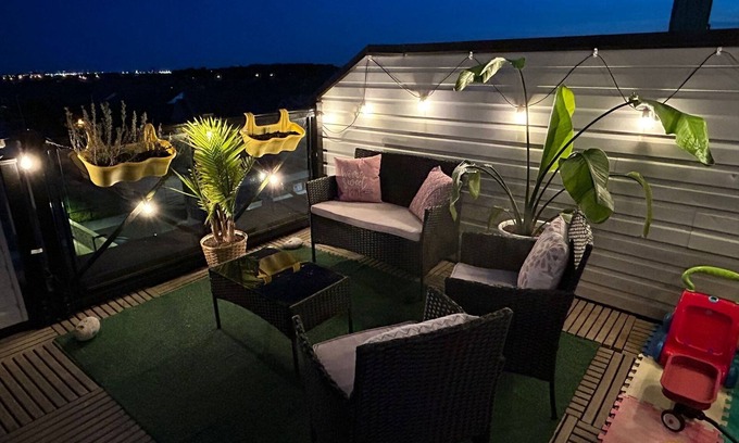 Markham House | Warm Comfort Home, away from Home!n.only minutes away from the downtown