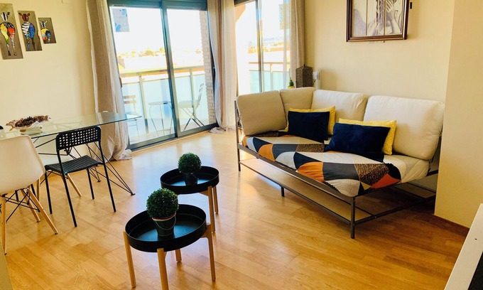Deltebre Apartment | Warm Corner Apartment with Excellent Views and Location