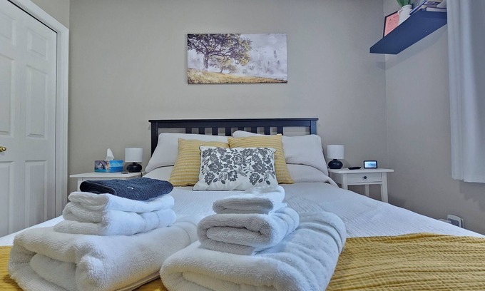 Rideau Heights House | Warm Cozy 3 Bedroom Unit - Amazing Location