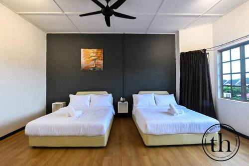 Kampung Alor Akar House | Warm House Alor Akar Linked House 6BR-15pax