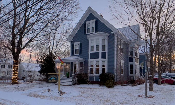 Freeport House | Warm & Welcoming home; 7 bedrooms with private baths in heart of Freeport Maine
