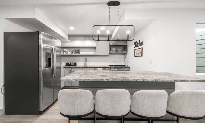 Saratoga Springs Condo | Wasatch Oasis | Patio | Kitchen
