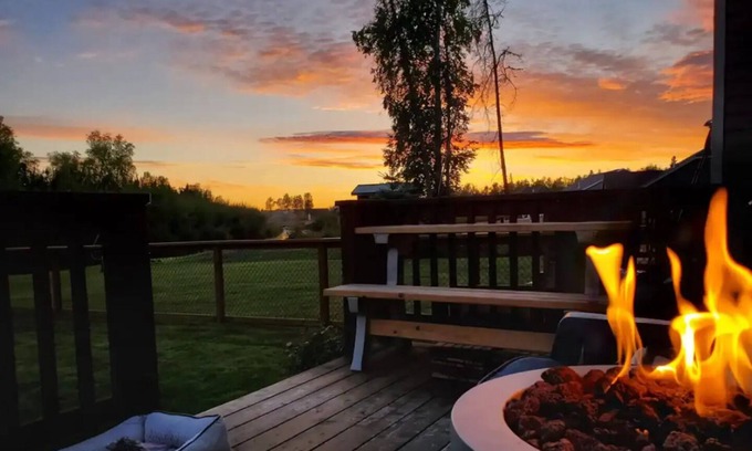 Wasilla House | Wasilla Lake Life Condo, pet friendly!nnn