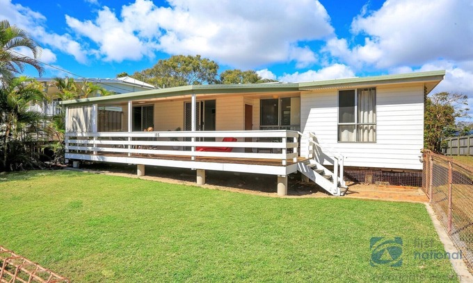 Woodgate House | Watch the sun rise @ Woodgate Beach