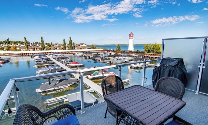 Sylvan Lake House | Water's Edge Escape - Luxury Lakehouse on the Marina