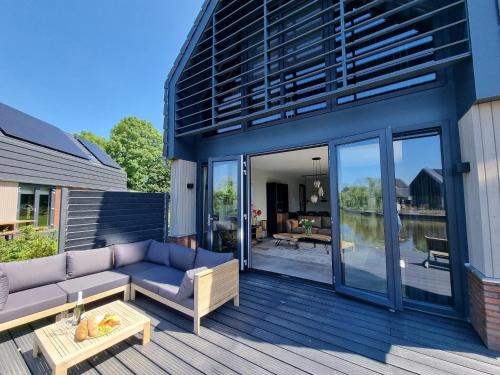 Balk House | Water Villa in Balk by Slotermeer Lake