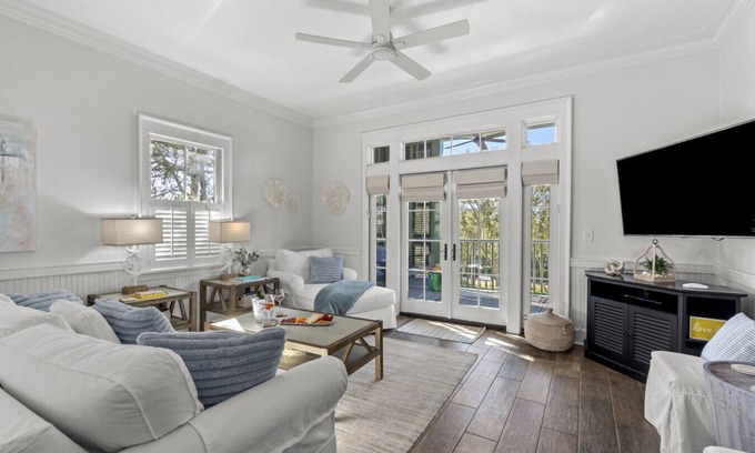 Watercolor Apartment | WaterColor WineDown Condo
