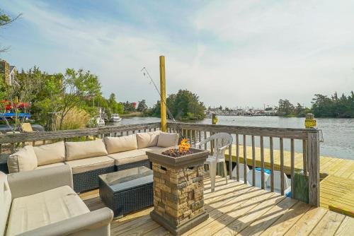 Little Egg Harbor House | Waterfront w/Boat Dock & Cottage