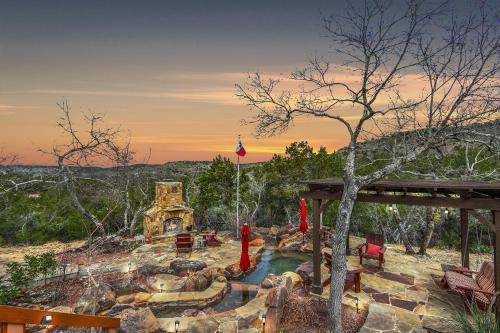 Wimberley House | Waterfall Vista