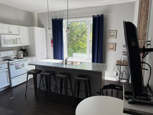 Waterford Valley Apartment | Waterfordbridge Apartments - 2 Bedroom Mainfloor
