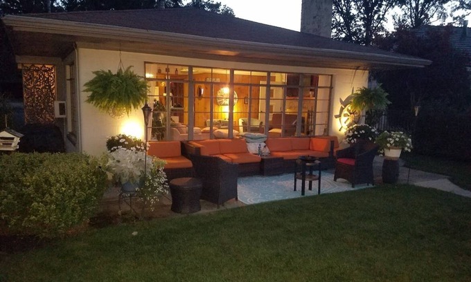 Lakeview House | Waterfront 3-bedroom Lake Cottage on Tecumseh Island at Indian Lake!