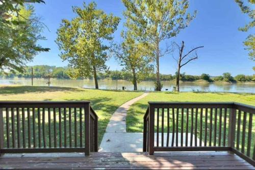 St. Joseph House | Waterfront 3bd House with Sunset View and Fenced Yard