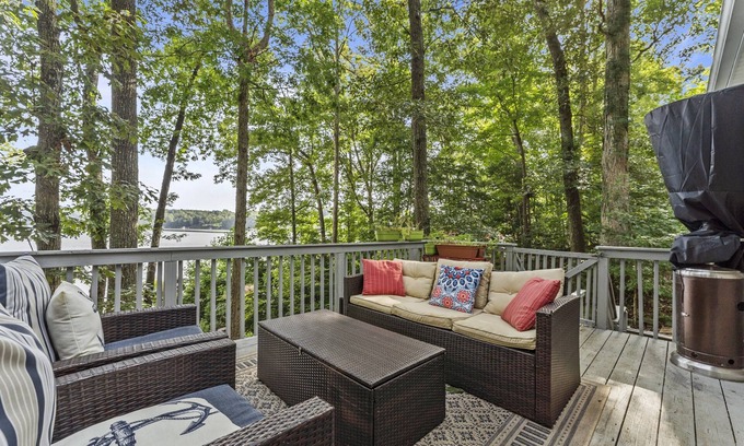 Heathsville House | Waterfront 3BR/3BA Getaway: Beach, Dock, Firepit! AMAZING Sweeping VIEWS!